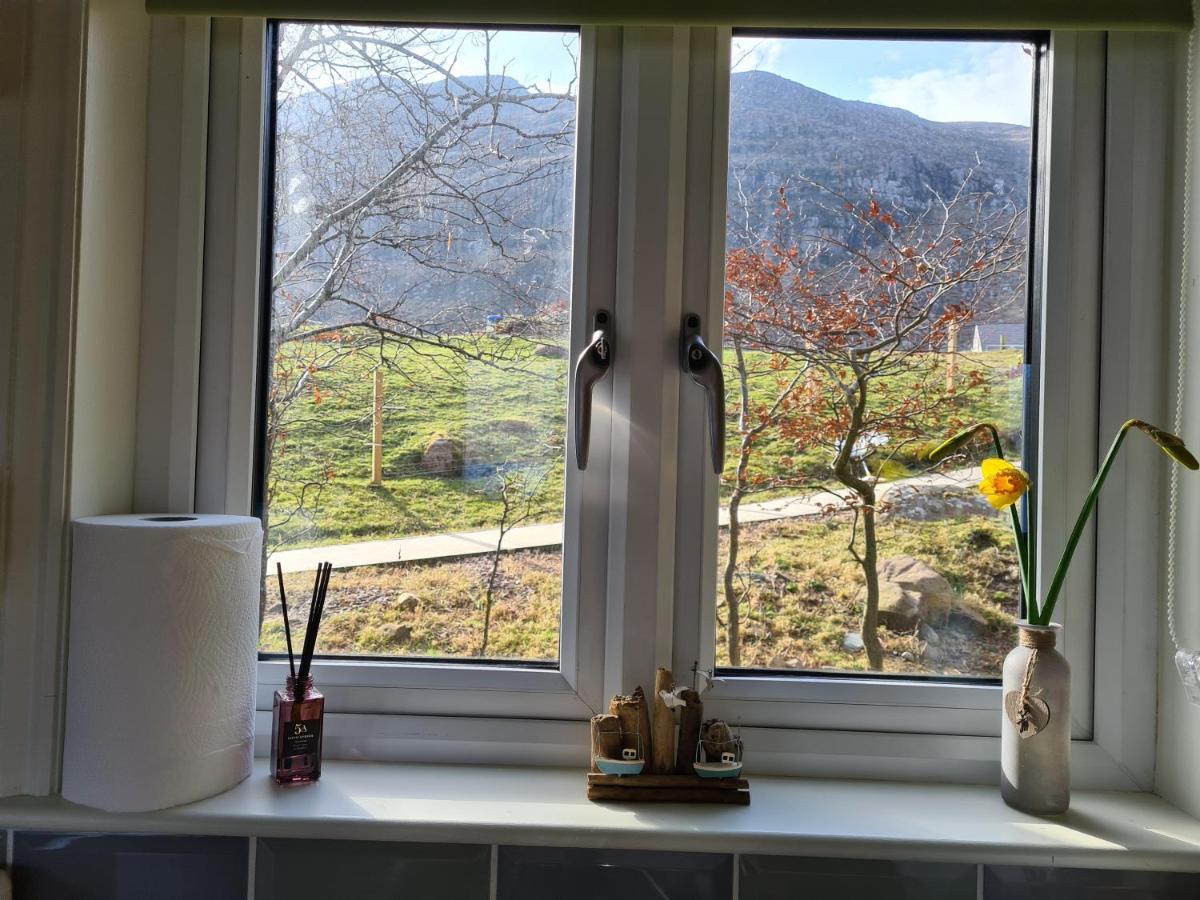 Dundonnell The Bay ,Luxury Shepherds Hut, מראה חיצוני תמונה